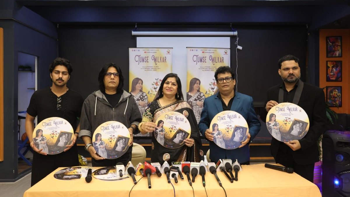 Renowned Poetess Urvashi Agrawal ‘Urvi’s Ghazal ‘Tumse Milkar’ Released by Audio Curry